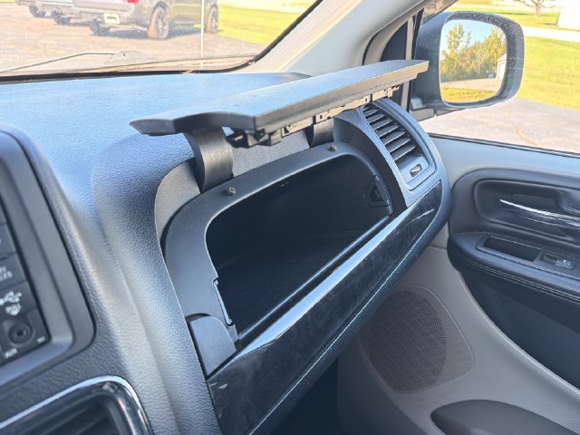 Used 2012 Dodge Grand Caravan Crew w/ Crew Value Pkg FWD image 27