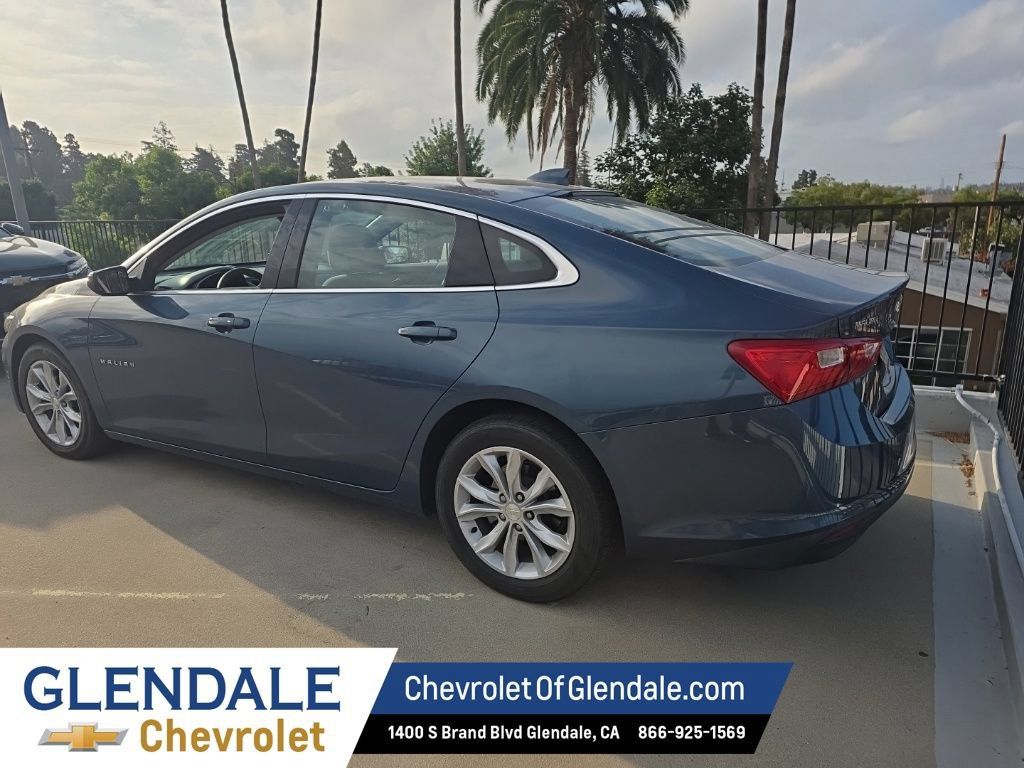 Used 2025 Chevrolet Malibu LT FWD image 4