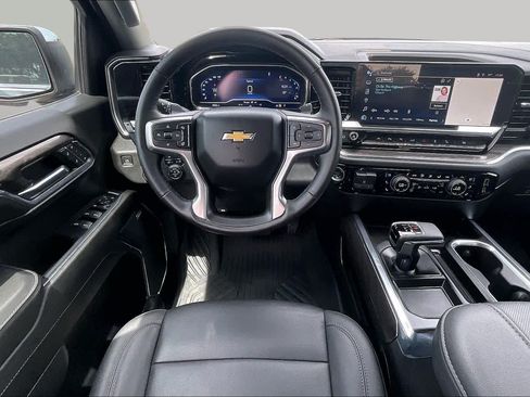 Used 2024 Chevrolet Silverado 1500 LTZ w/ Z71 Off-Road Package AWD/4WD image 6