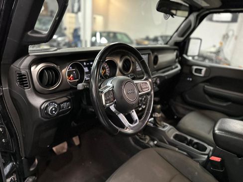 Used 2020 Jeep Gladiator Sport w/ Quick Order Package 24S AWD/4WD image 17
