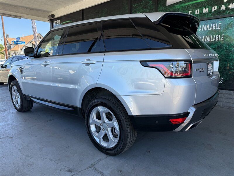 Used 2020 Land Rover Range Rover Sport HSE AWD/4WD image 4