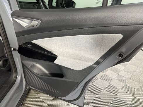 Used 2025 Volkswagen ID.4 Pro RWD image 28