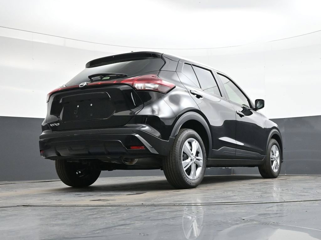 Certified 2025 Nissan Kicks Play S FWD image 36