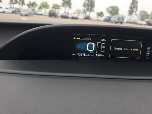 Used 2018 Toyota Prius Prime Plus FWD image 18