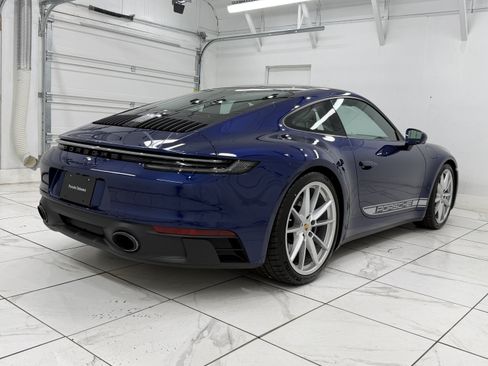 Used 2024 Porsche 911 Carrera GTS RWD image 11