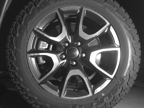 Used 2025 Jeep Compass Trailhawk AWD/4WD image 12