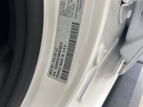 Used 2022 RAM 1500 Big Horn w/ Night Edition image 41