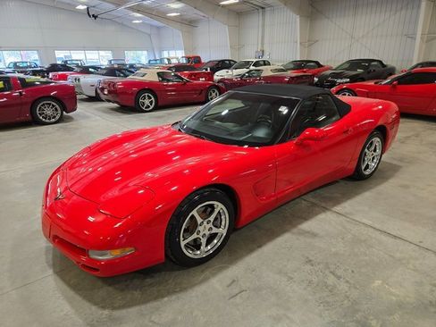 Used 2001 Chevrolet Corvette Convertible w/ Preferred Equipment Group2 image 35