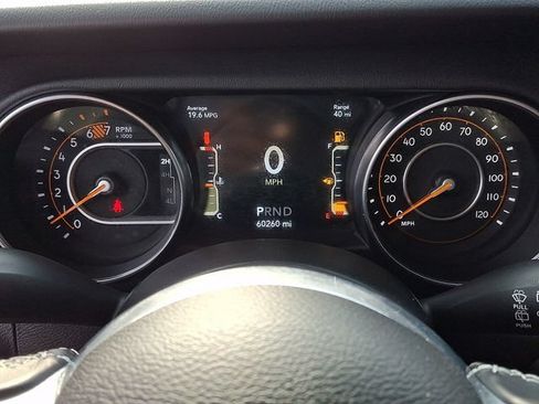 Used 2020 Jeep Wrangler Unlimited Sahara w/ Dual Top Group AWD/4WD image 16