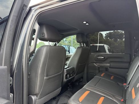 Used 2020 GMC Sierra 2500 AT4 w/ AT4 Premium Package AWD/4WD image 12