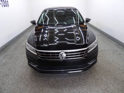 Used 2016 Volkswagen Passat 1.8T SE w/ Lighting Package (P06) FWD image 2
