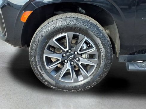 Used 2023 Chevrolet Tahoe Z71 w/ Z71 Off-Road Package AWD/4WD image 10