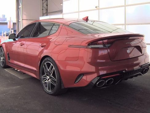 Used 2022 Kia Stinger GT2 image 16
