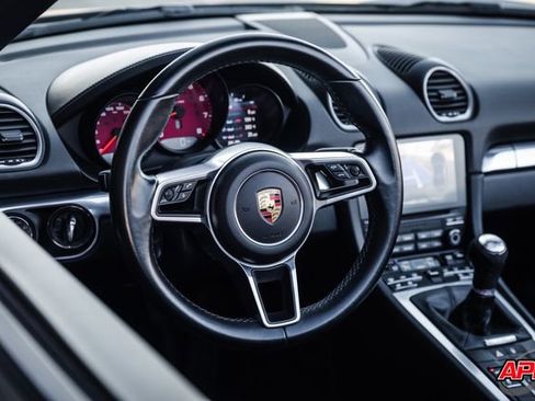 Used 2021 Porsche 718 Boxster image 6