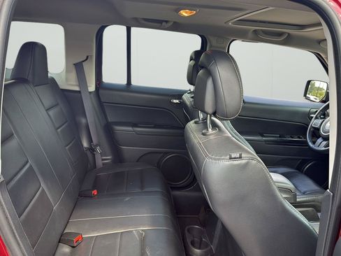 Used 2016 Jeep Patriot High Altitude FWD image 15
