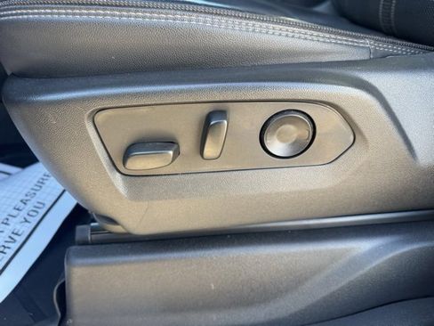 Used 2022 Chevrolet Silverado 1500 High Country w/ High Country Premium Package image 11