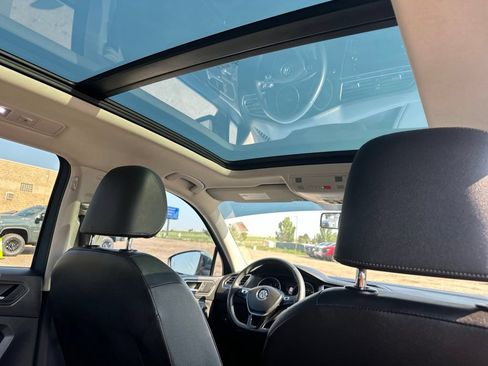 Used 2020 Volkswagen Tiguan SE w/ Panoramic Sunroof Package AWD/4WD image 29