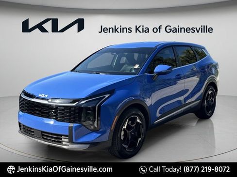Used 2026 Kia Sportage EX FWD image 7