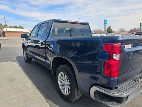 Used 2022 Chevrolet Silverado 1500 LT AWD/4WD image 5