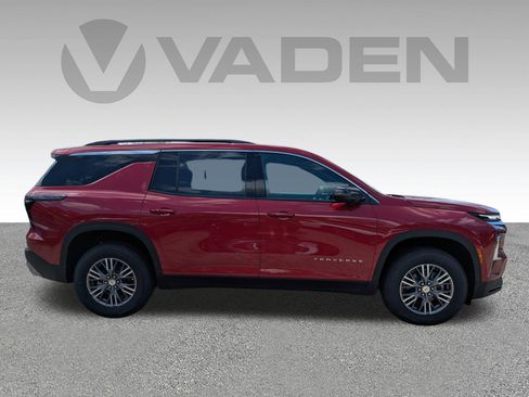 New 2025 Chevrolet Traverse LT image 28