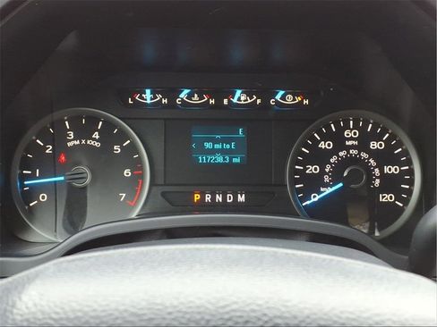 Used 2018 Ford F150 XLT image 11