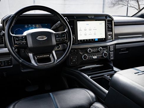 Used 2025 Ford F250 Platinum image 4