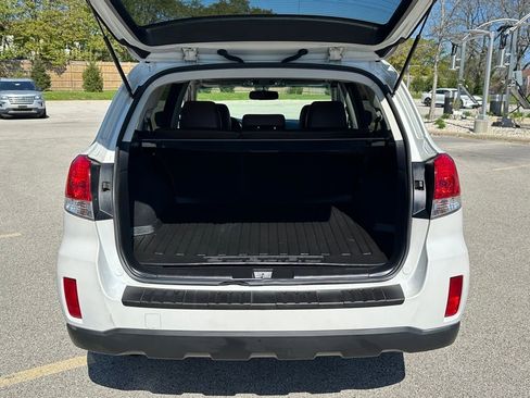 Used 2013 Subaru Outback 2.5i Limited AWD/4WD image 14