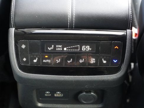 Used 2023 INFINITI QX60 Pure image 28