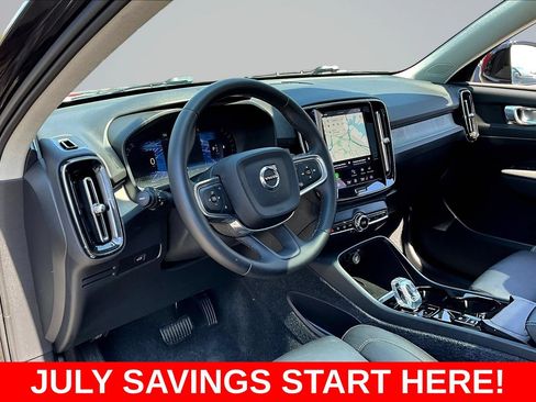 Used 2024 Volvo XC40 B5 Plus AWD/4WD image 21