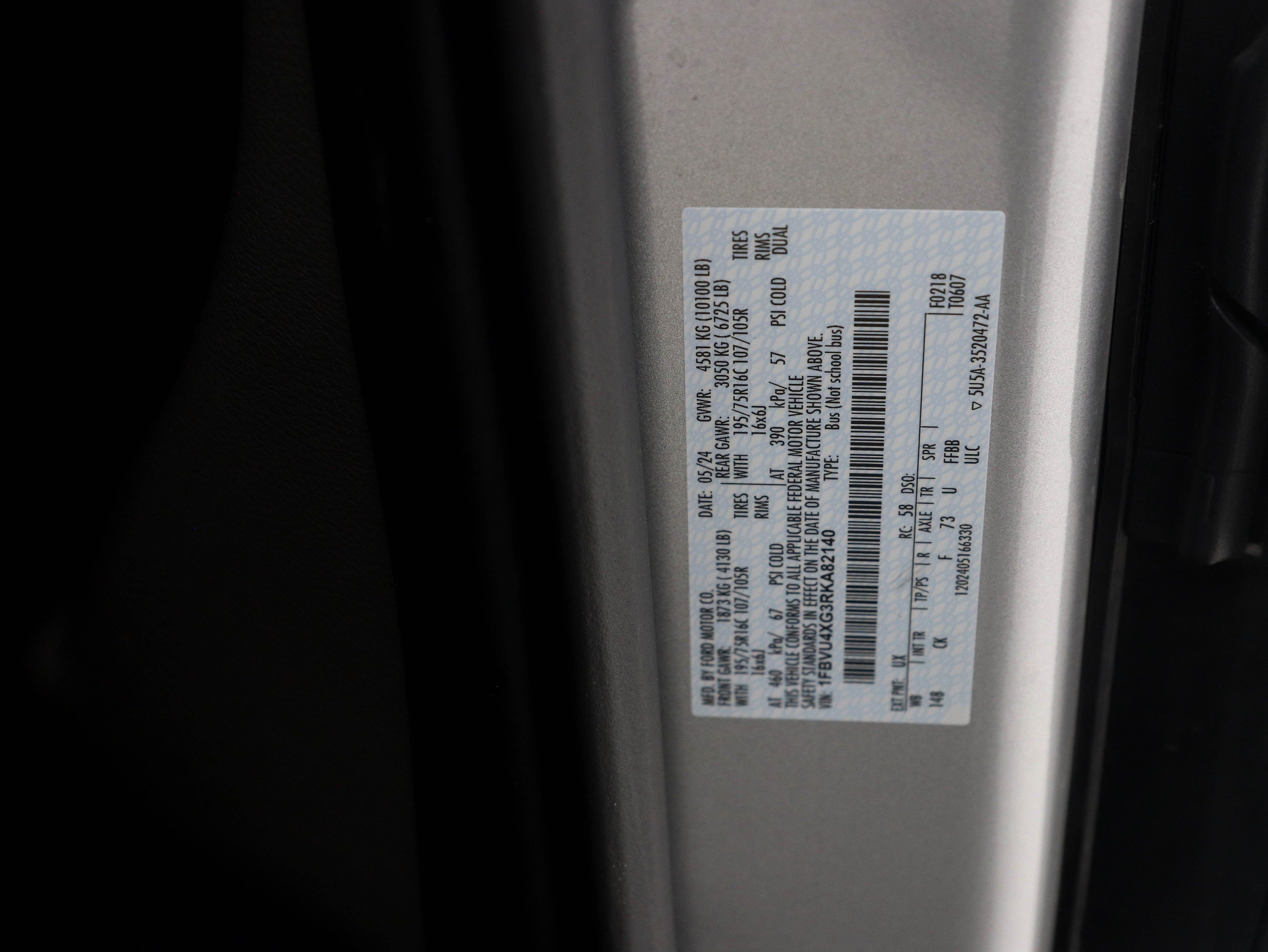 Used 2024 Ford Transit 350 XLT RWD image 36