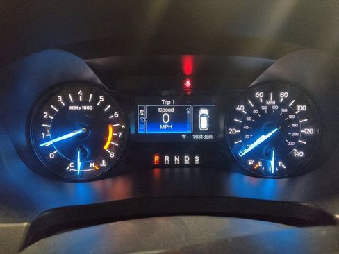 Used 2018 Ford Explorer XLT image 23