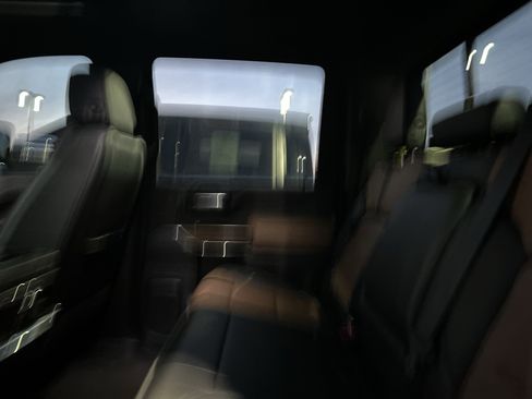 Used 2023 Chevrolet Silverado 2500 High Country w/ Z71 Off-Road Package image 14