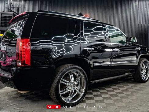 Used 2008 Cadillac Escalade AWD image 2