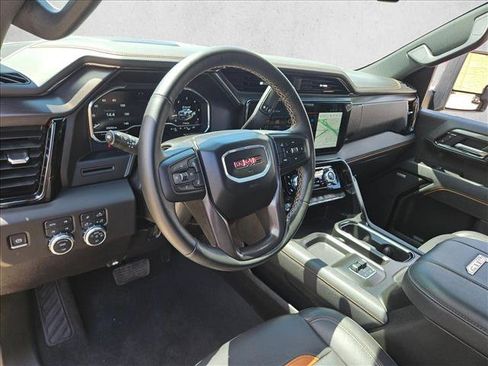 Used 2025 GMC Sierra 2500 AT4 AWD/4WD image 16