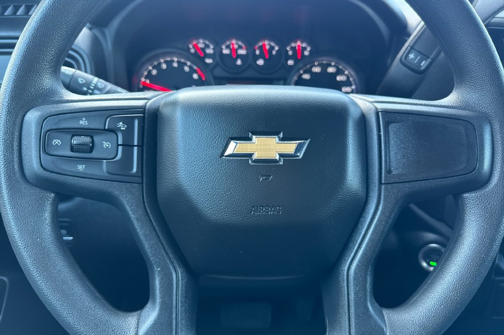 Used 2025 Chevrolet Silverado 1500 Custom RWD image 25