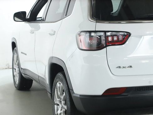 Used 2025 Jeep Compass Limited AWD/4WD image 41