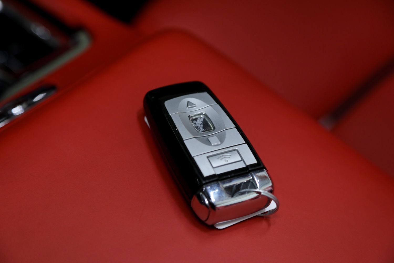 Used 2018 Rolls-Royce Dawn RWD image 71