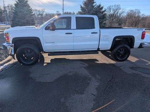 Used 2017 Chevrolet Silverado 2500 W/T w/ WT Convenience Package AWD/4WD image 6