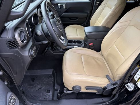 Used 2018 Jeep Wrangler Unlimited Rubicon w/ LED Lighting Group image 9