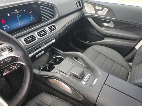 Certified 2026 Mercedes-Benz GLS 450 4MATIC image 32