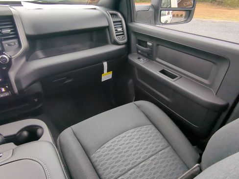 New 2026 RAM 2500 Tradesman AWD/4WD image 16