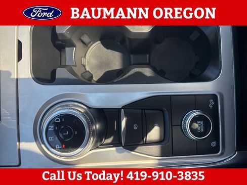 Used 2022 Ford Explorer XLT w/ Equipment Group 202A AWD/4WD image 24