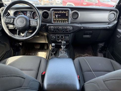 Used 2023 Jeep Wrangler Willys image 8