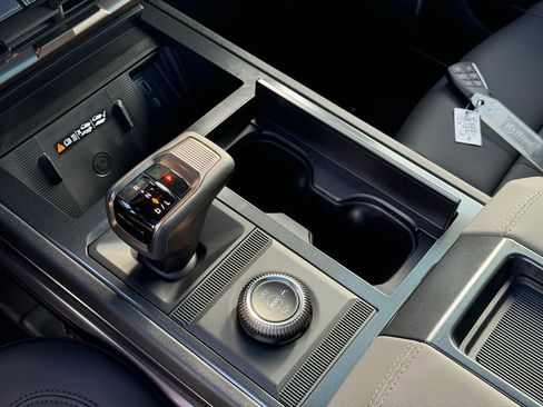 New 2025 GMC Hummer EV 2X w/ LPO, Sport Package image 32