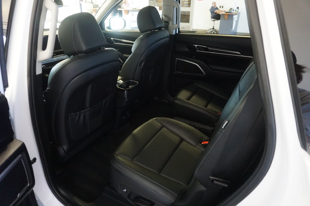 Used 2024 Kia Telluride S AWD/4WD image 22