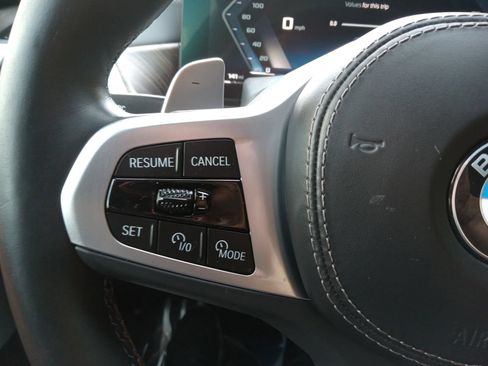 Used 2024 BMW X7 M60i w/ Climate Comfort Package AWD/4WD image 22