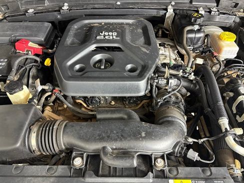 Used 2020 Jeep Wrangler Unlimited Sahara AWD/4WD image 41
