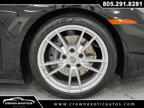 Used 2024 Porsche 911 Carrera RWD image 17
