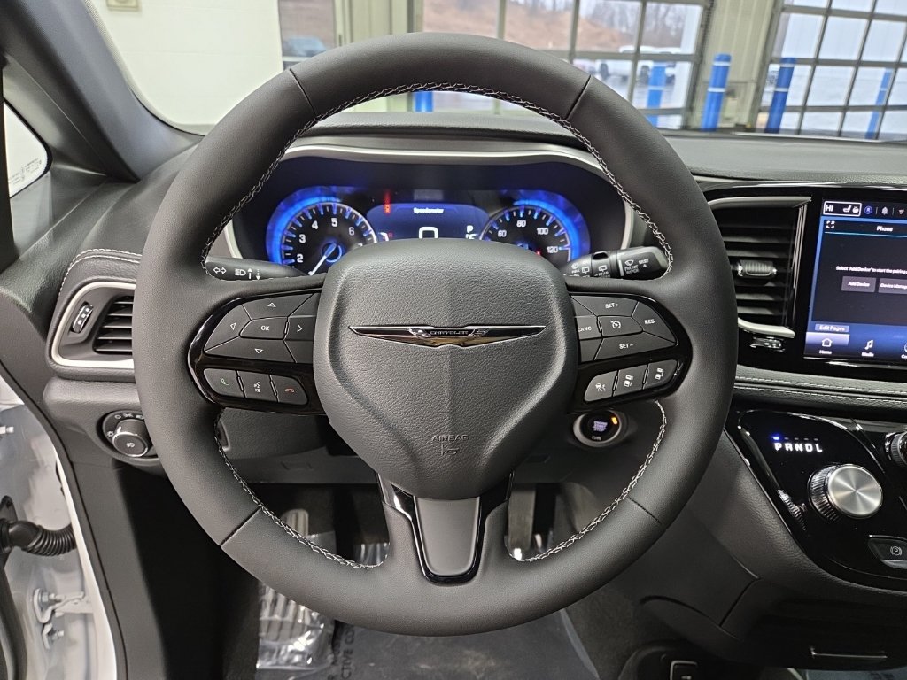 New 2026 Chrysler Pacifica Select w/ S Appearance Package FWD image 12