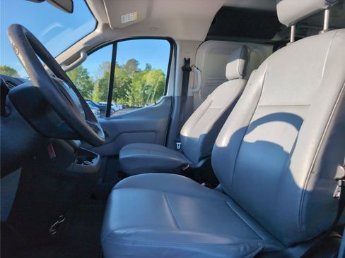 Used 2017 Ford Transit 250 130 Low Roof RWD image 18